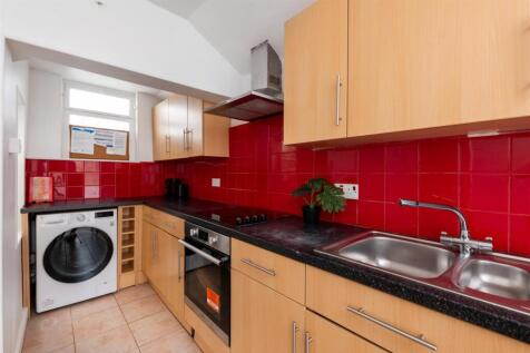 Lower Maisonette, 4 Lime Grove-10.jpg