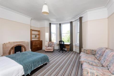 Lower Maisonette, 4 Lime Grove-13.jpg