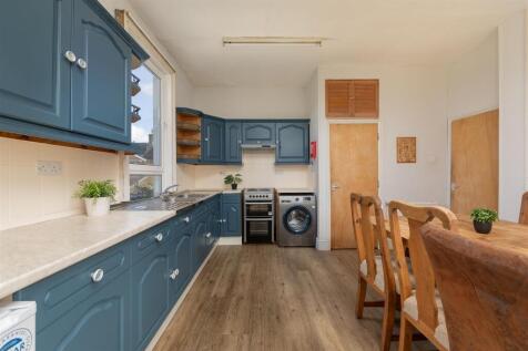 8 Livingstone Terrace-4_2023.jpg