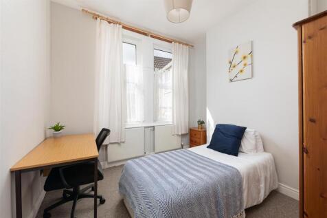 8 Livingstone Terrace-11_2023.jpg