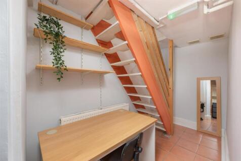 8 Livingstone Terrace-7_2023.jpg