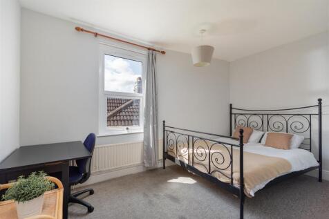 8 Livingstone Terrace-12_2023.jpg