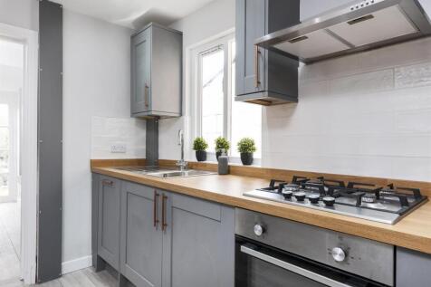 53 Lower Bristol Road, BA2 3BE-10.jpg