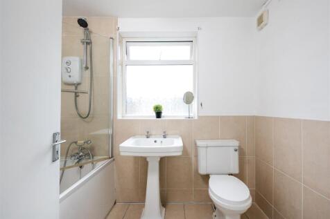 42 Faulkland Road-6.jpg