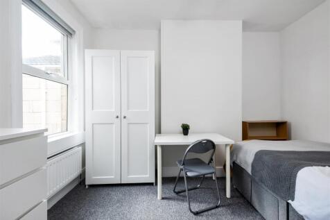 42 Faulkland Road-9.jpg