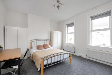 42 Faulkland Road-11.jpg