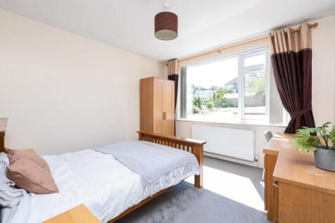 26 Lytton Gardens-4.jpg