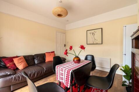 10 Canterbury Road-2.jpg