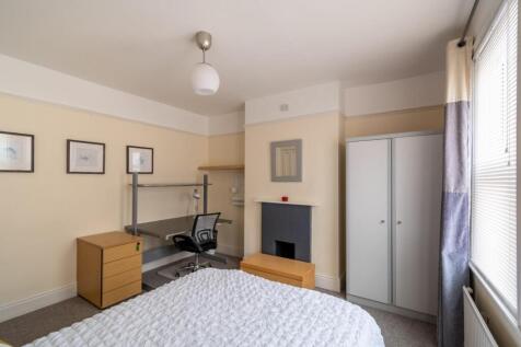 10 Canterbury Road-14.jpg