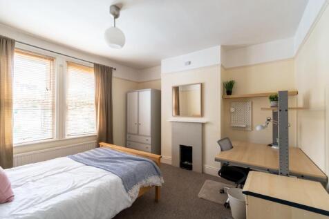 10 Canterbury Road-15.jpg