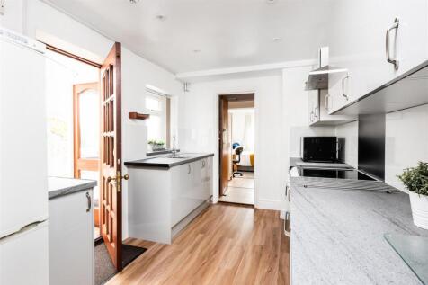 60 Lansdown View-5.jpg