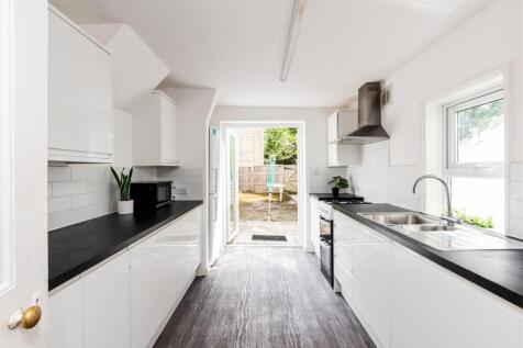 12 Coronation Road-6.jpg