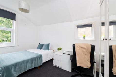 12 Coronation Road-10.jpg