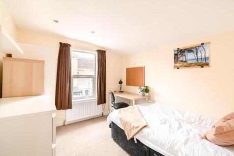 10 Bridge Road-15.jpg