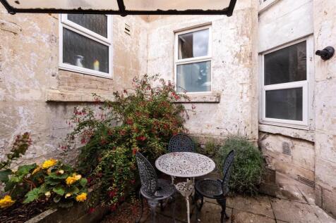 11 Lorne Road-14.jpg