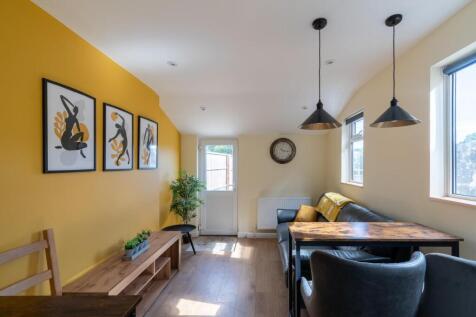 15 Victoria Rd-8.jpg