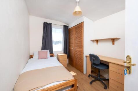 29 Stanley Road West-10.jpg