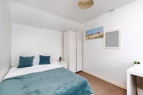 7 Twerton Farm Close-10.jpg