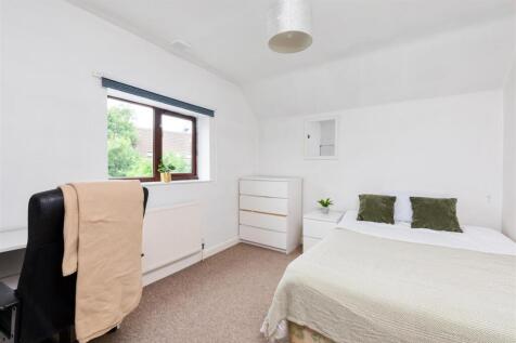 7 Twerton Farm Close-14.jpg