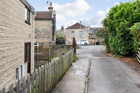 7 Twerton Farm Close-2.jpg