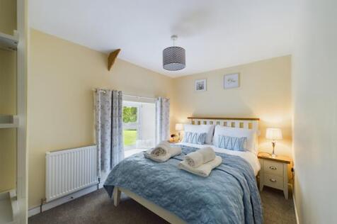 Bedroom (2)