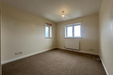 Bedroom 3 (2)