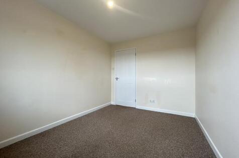 Bedroom 2 (2)