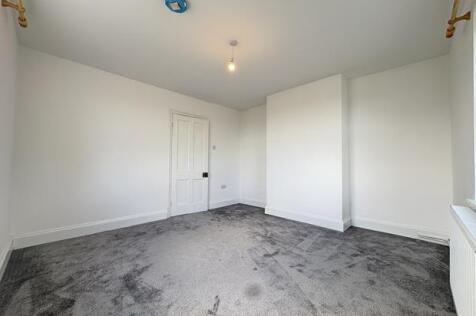 Reception room - bedroom 5 (2)