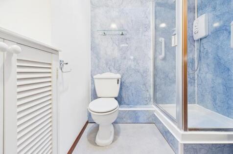 CAM01790G0-PR0290-STILL028