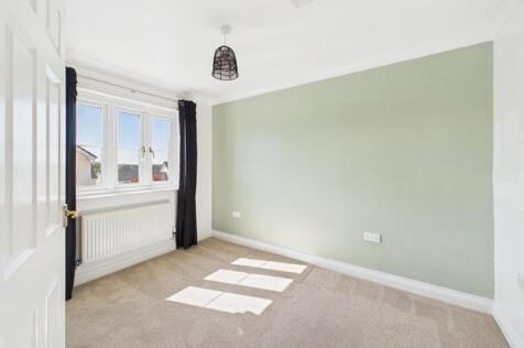 CAM01790G0-PR0172-STILL005