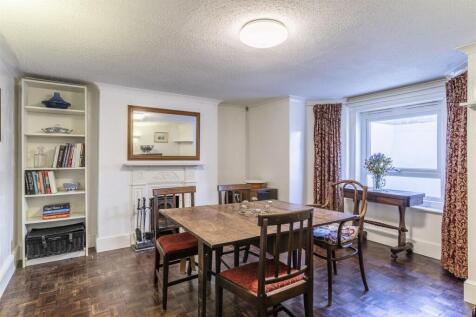 Sitting / Dining Room