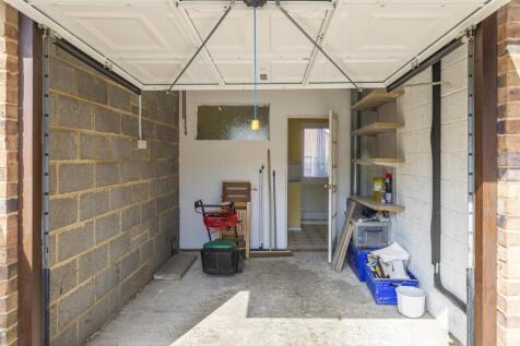 Garage / Workshop