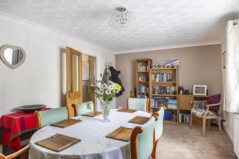 Dining Room / Snug