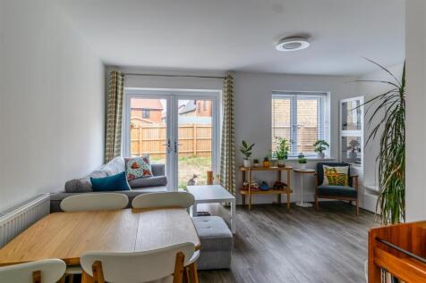 Lounge / Dining Room