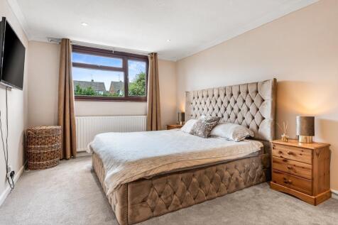 Bedroom 1.jpeg