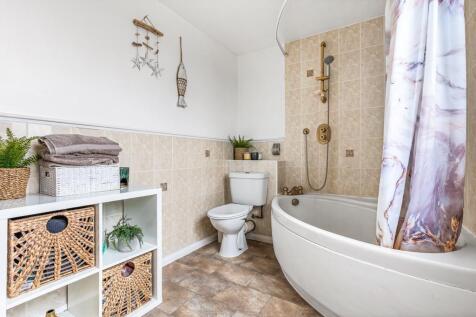 Bathroom.jpeg