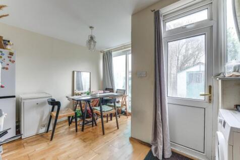 7 Lathkill Close-2.jpg
