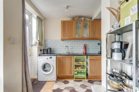 7 Lathkill Close-3.jpg