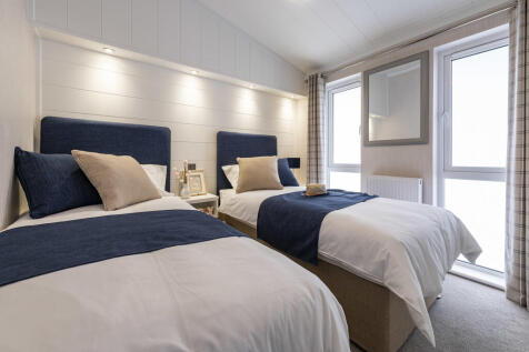 Omar Alderney Bed...