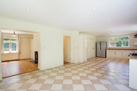 Shirrenden Lodge ...
