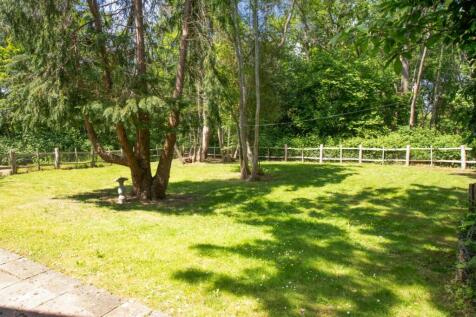 Shirrenden Lodge ...