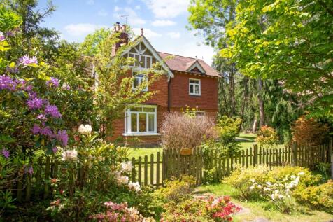 Shirrenden Lodge ...