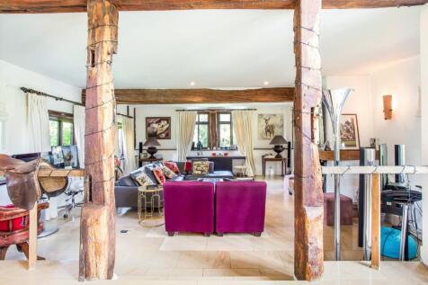 Long Barn 323908 ...