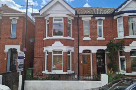 3 Bedroom Semi Detached for Rent