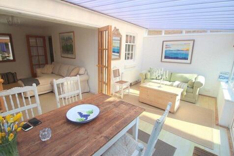 2 bed flat to rent Meadow Lane, Hamble SO31