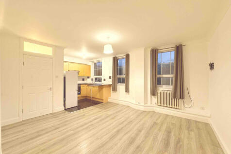 TWO bedroom Apartment in Ocean village