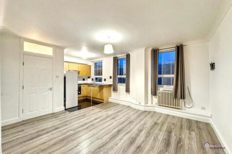 TWO bedroom Apartment in Ocean village
