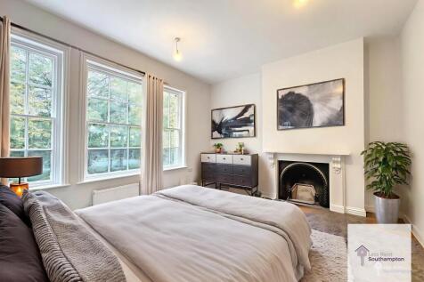 1 &#43; Small Garden space Bedroom Flat for Rent