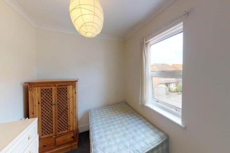 2 Bedroom First Floor Apartment ¿ Mordaunt Road