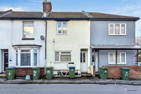 3 Bedroom Terraced for Rent